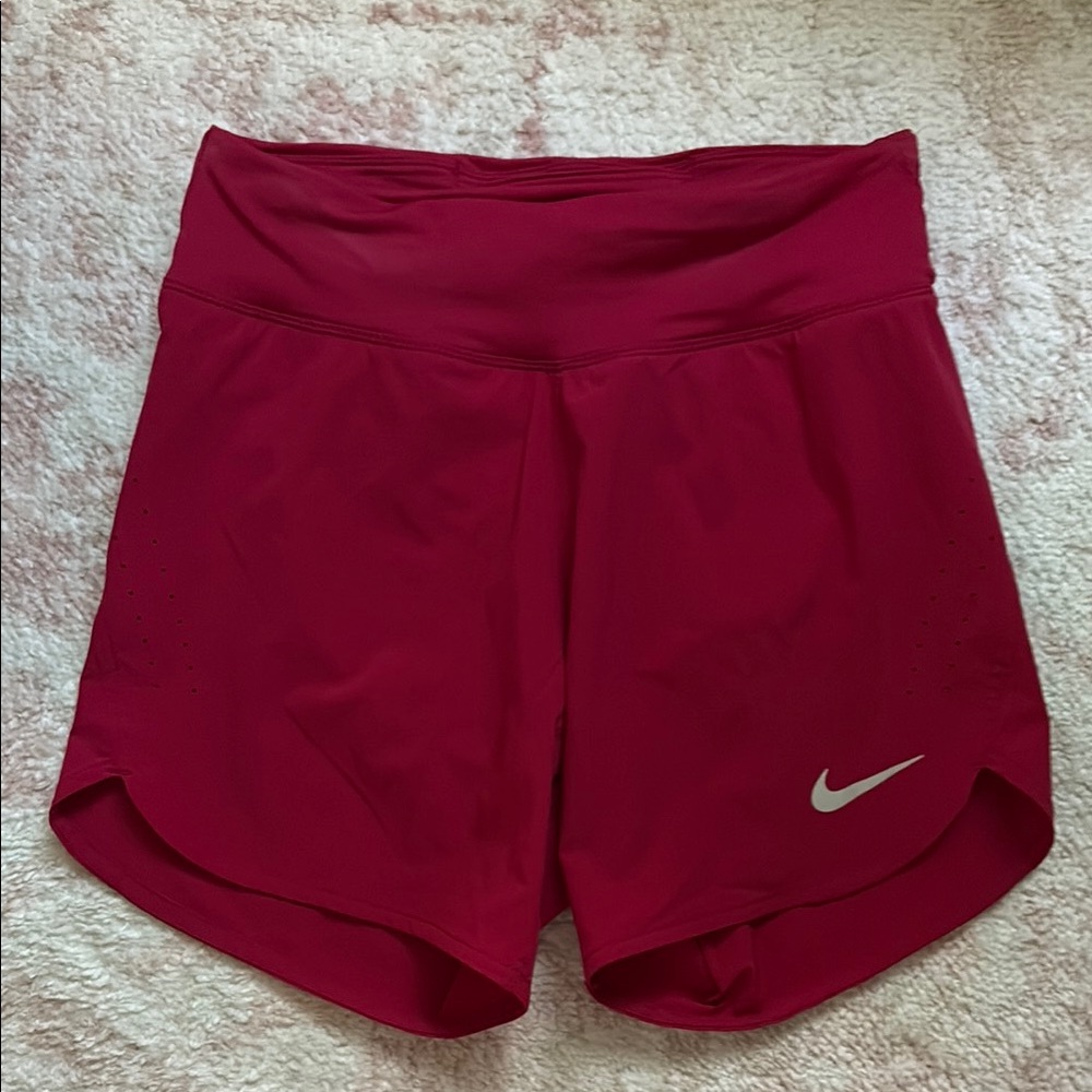 Nike Red Athletic Shorts for Performance